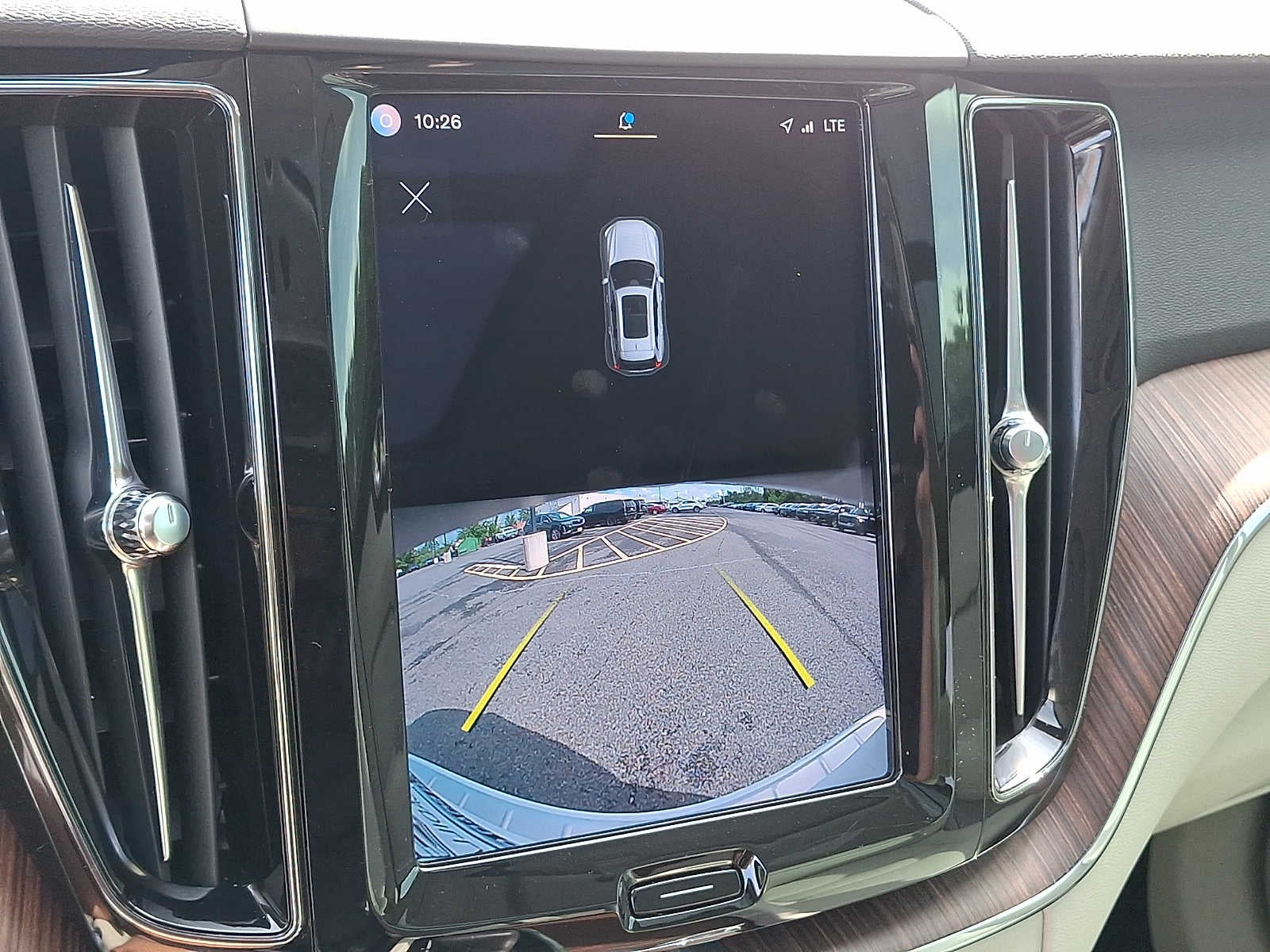 2022 Volvo XC60 Momentum