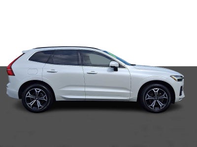2022 Volvo XC60 Momentum