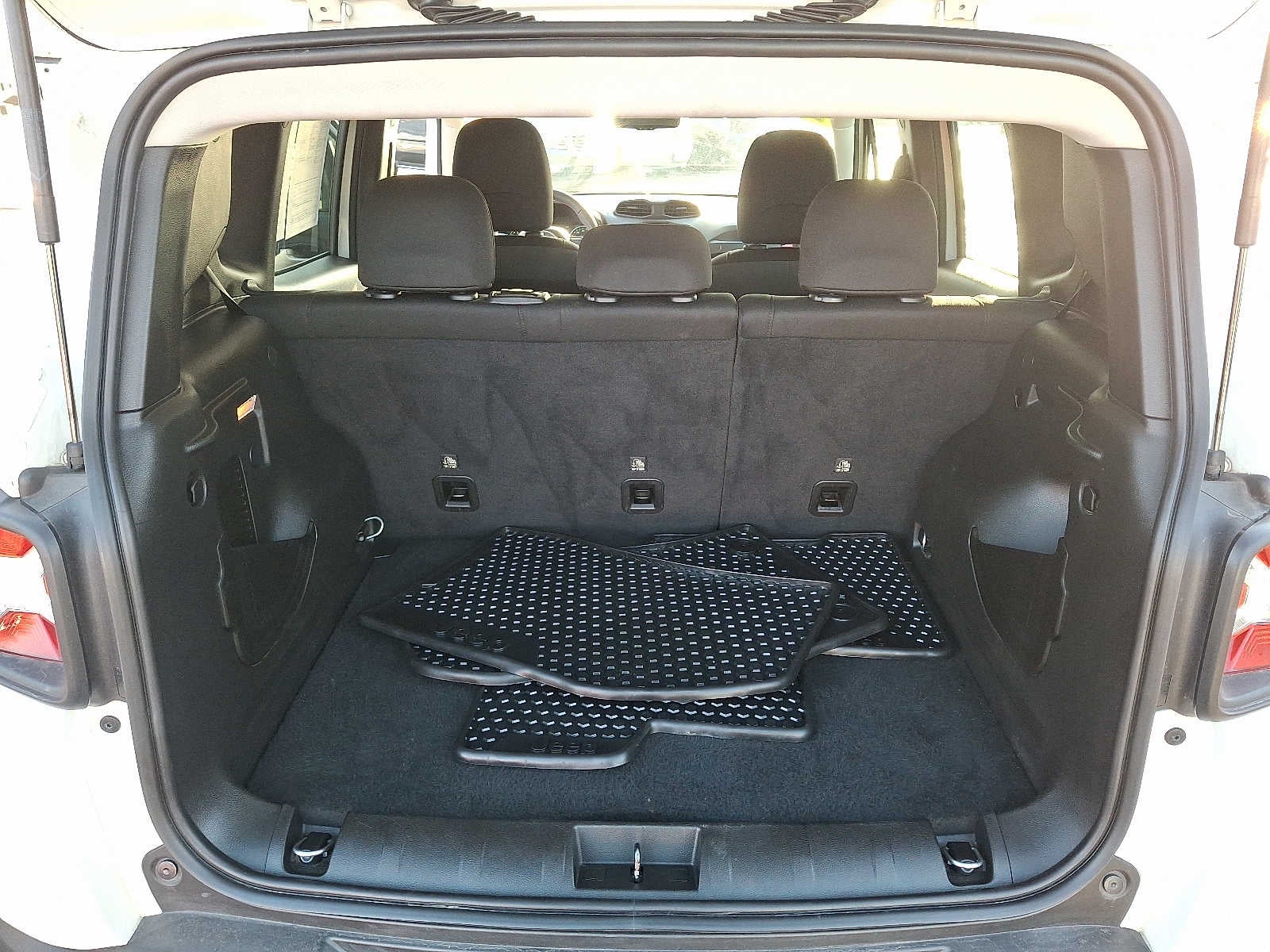 2023 Jeep Renegade Trailhawk